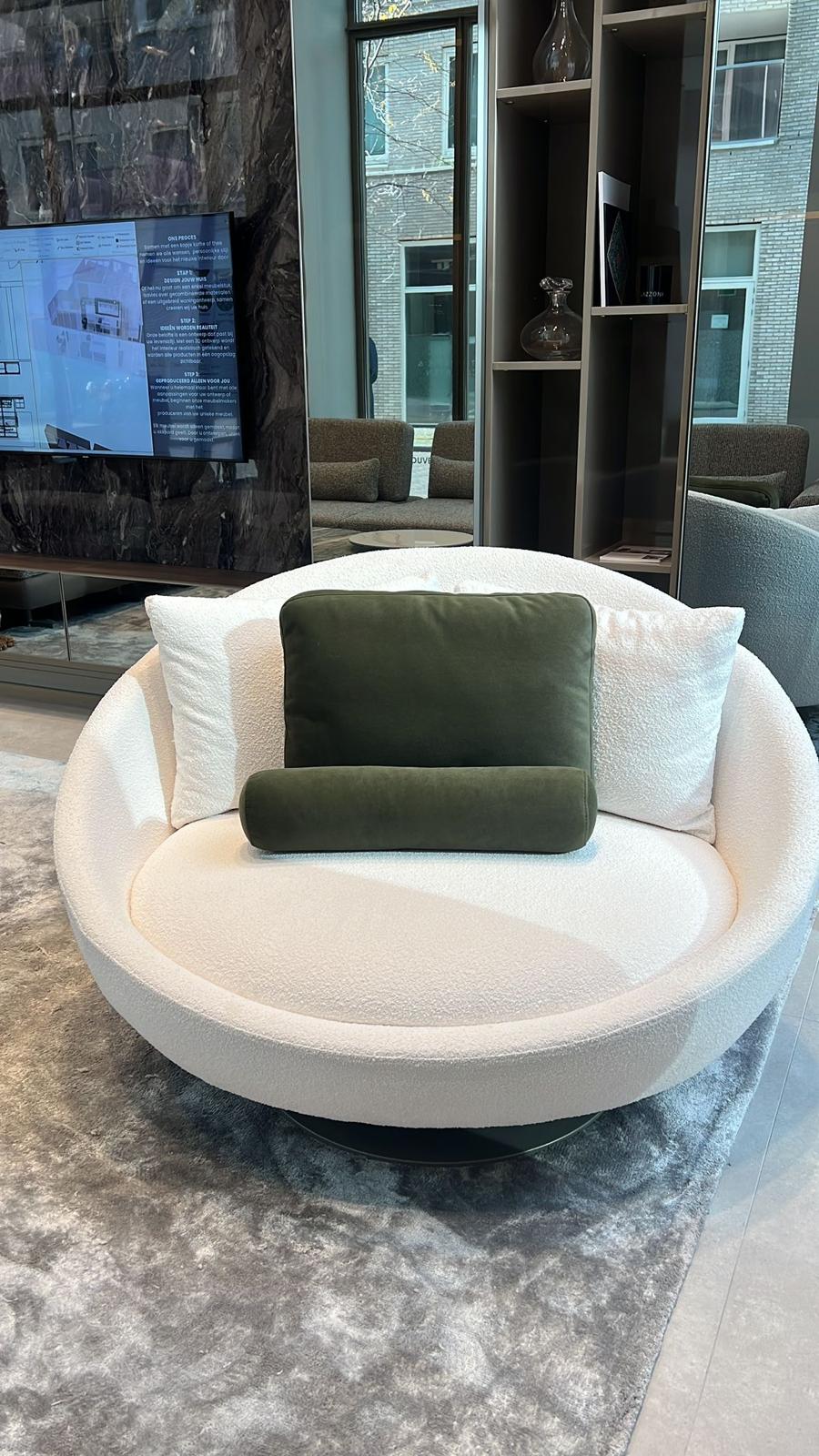 Arte Armchair