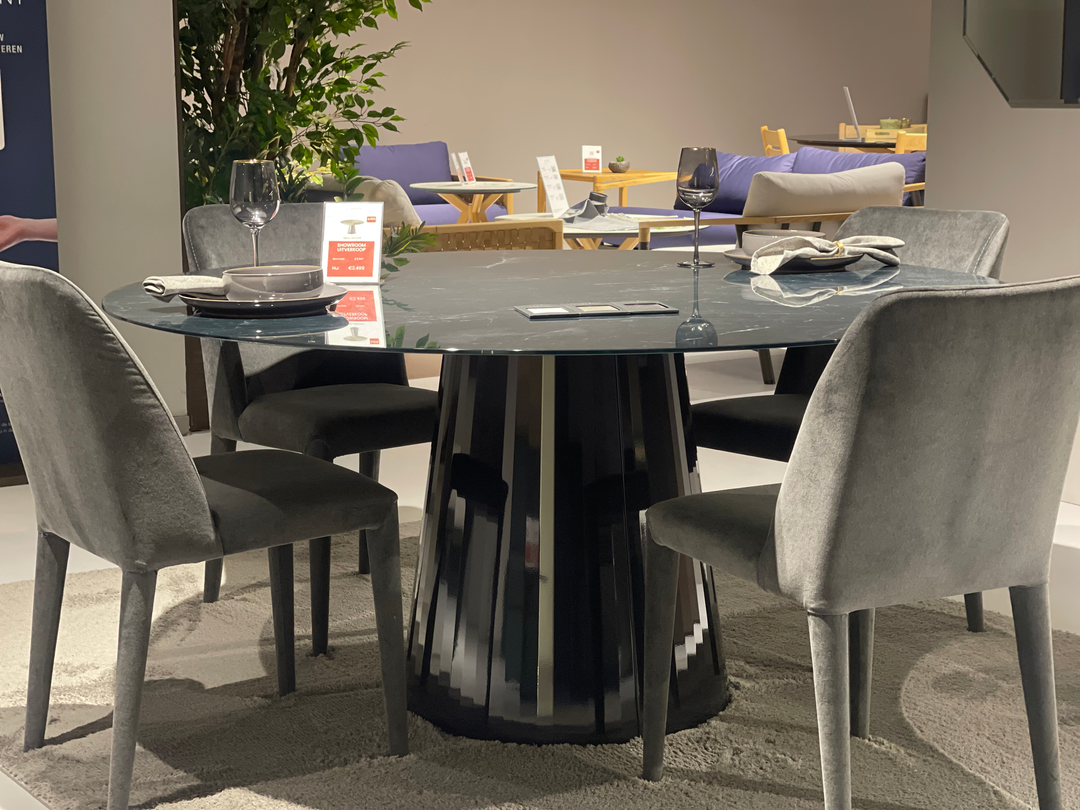 Aria Chair