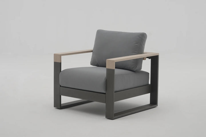 Asto Lounge Chair