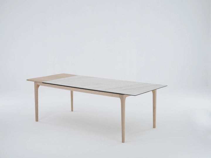 Kapet Extendable Table