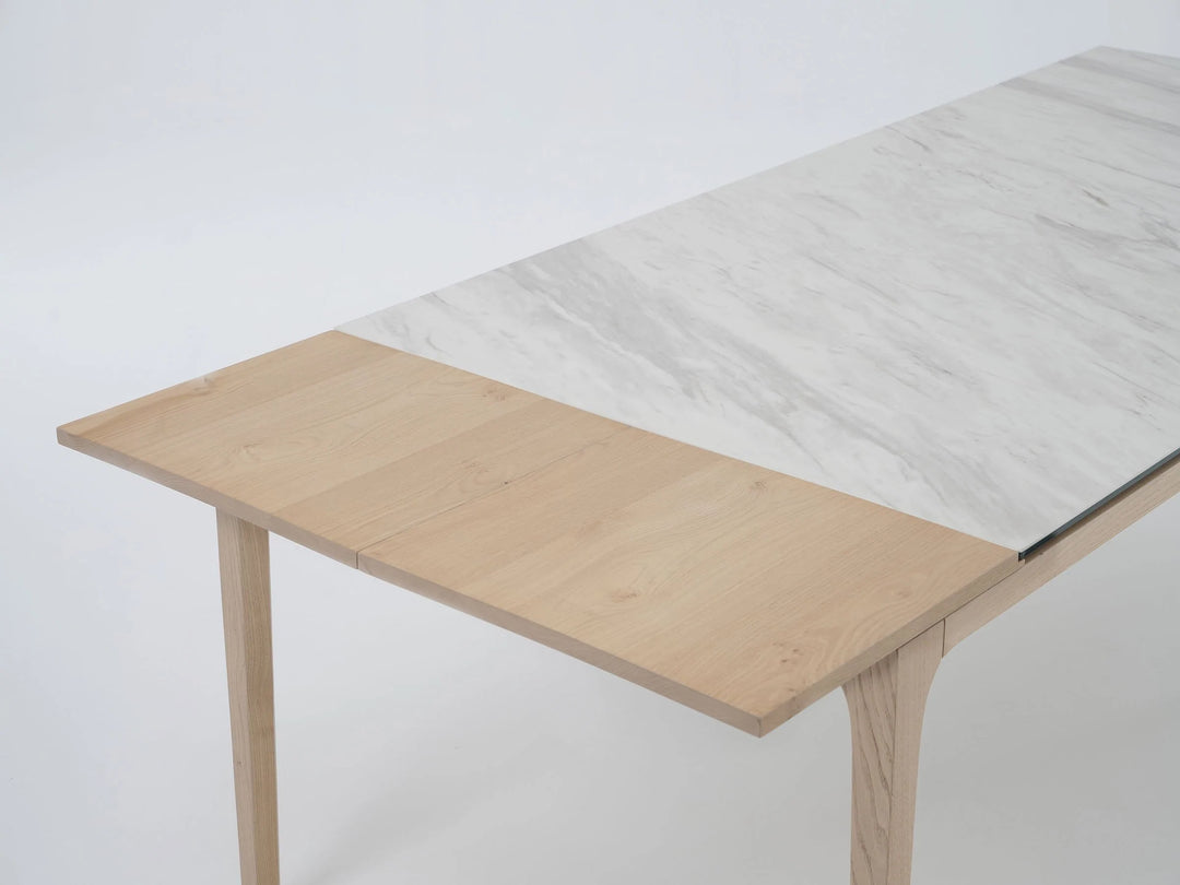 Kapet Extendable Table